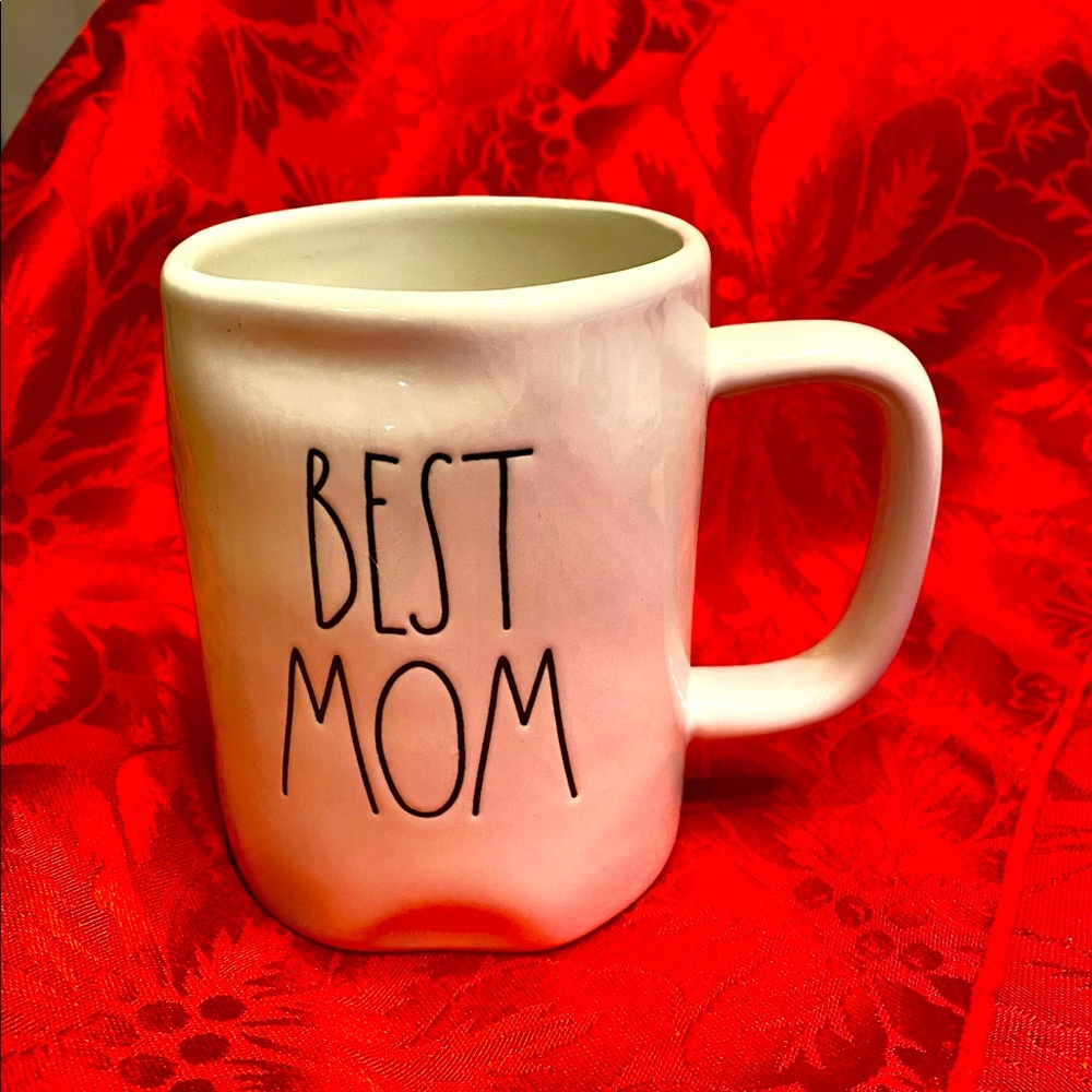Rae Dunn BEST MOM mug